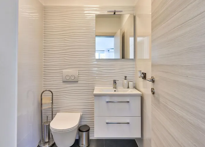 Montevernal By Interhome Vila Pula