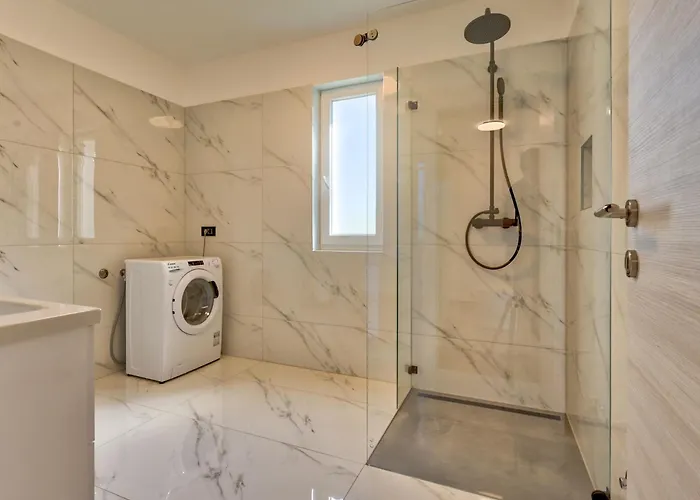 Vila Montevernal By Interhome