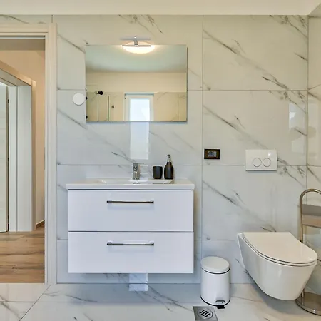 Montevernal By Interhome * 普拉