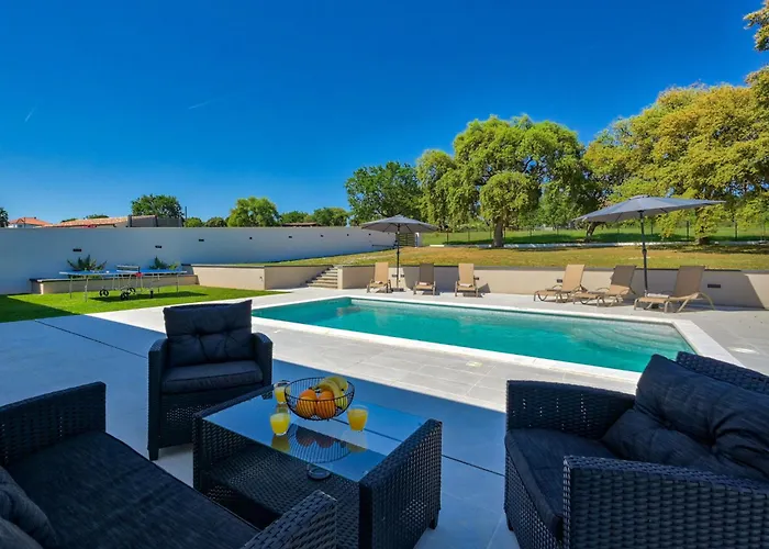 Montevernal By Interhome Villa