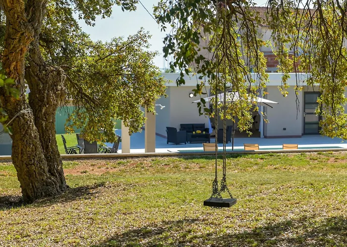 فيلة Montevernal By Interhome بولا