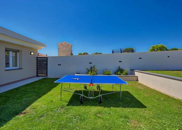 فيلة Montevernal By Interhome *