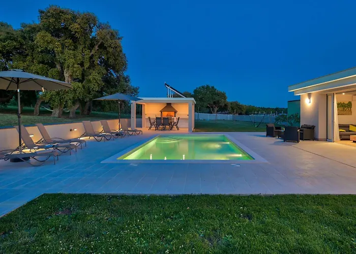 Montevernal By Interhome *