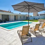 Montevernal By Interhome וילה *